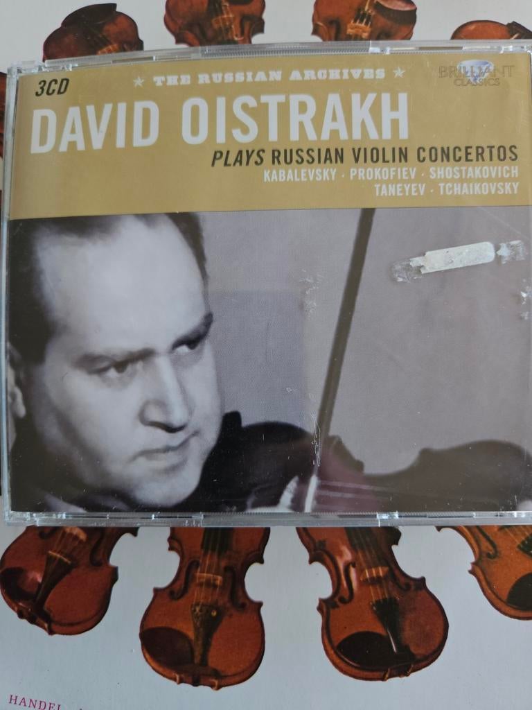 David Oistrakh - Russian Violin Concertos (3CD Boxset), Ophalen of Verzenden, Modernisme tot heden, Zo goed als nieuw, Orkest of Ballet