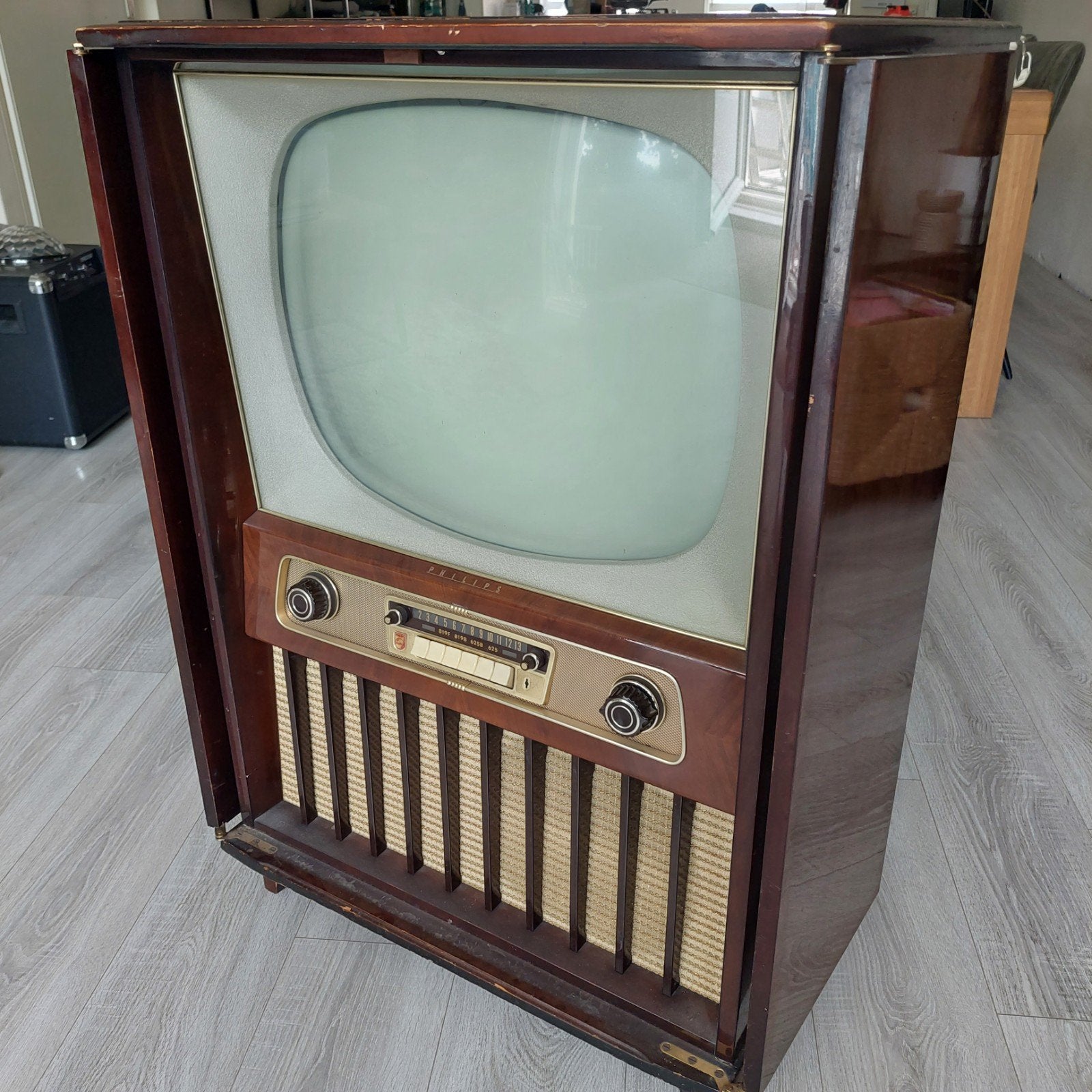 Philips 21cx172 A/88 buizen tv/radio combinatie uit 1957, Ophalen