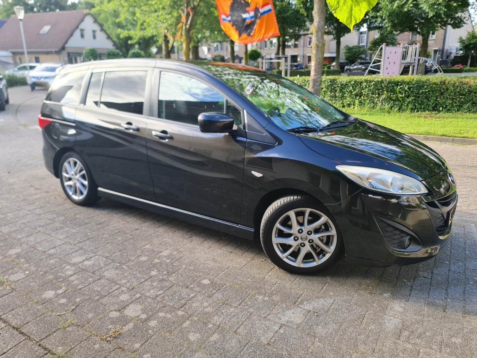 Mazda 5 GT Executive 2.0 150PK, FULL OPTION: leer, Navi, etc, Zwart, 4 cilinders, 7 stoelen, Zwart
