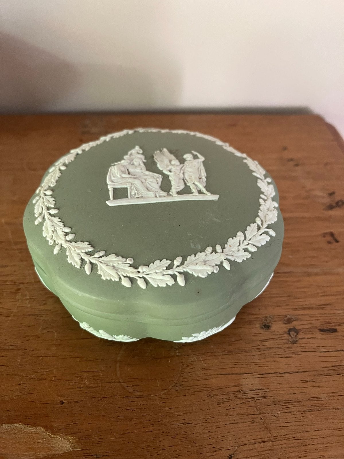 Antieke Wedgwood Jasperware Doosje groen, Antiek en Kunst, Ophalen of Verzenden