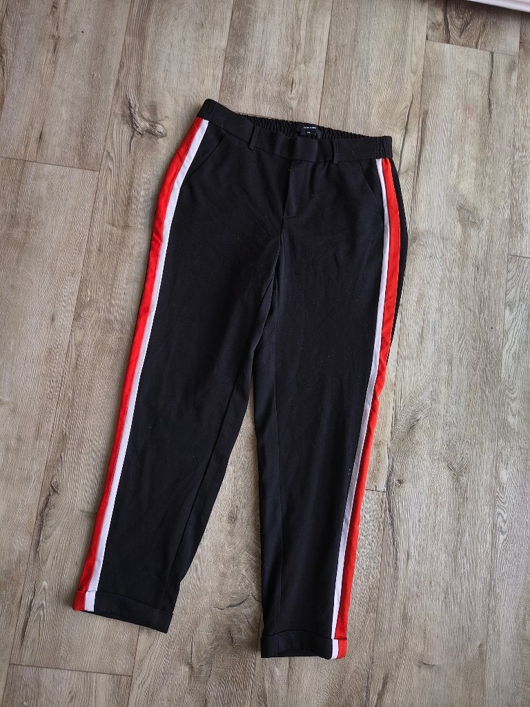 Prachtige, nette zwarte pantalon met rood witte streep, M-32, Kleding | Dames, Maat 38/40 (M), Vero Moda, Ophalen of Verzenden