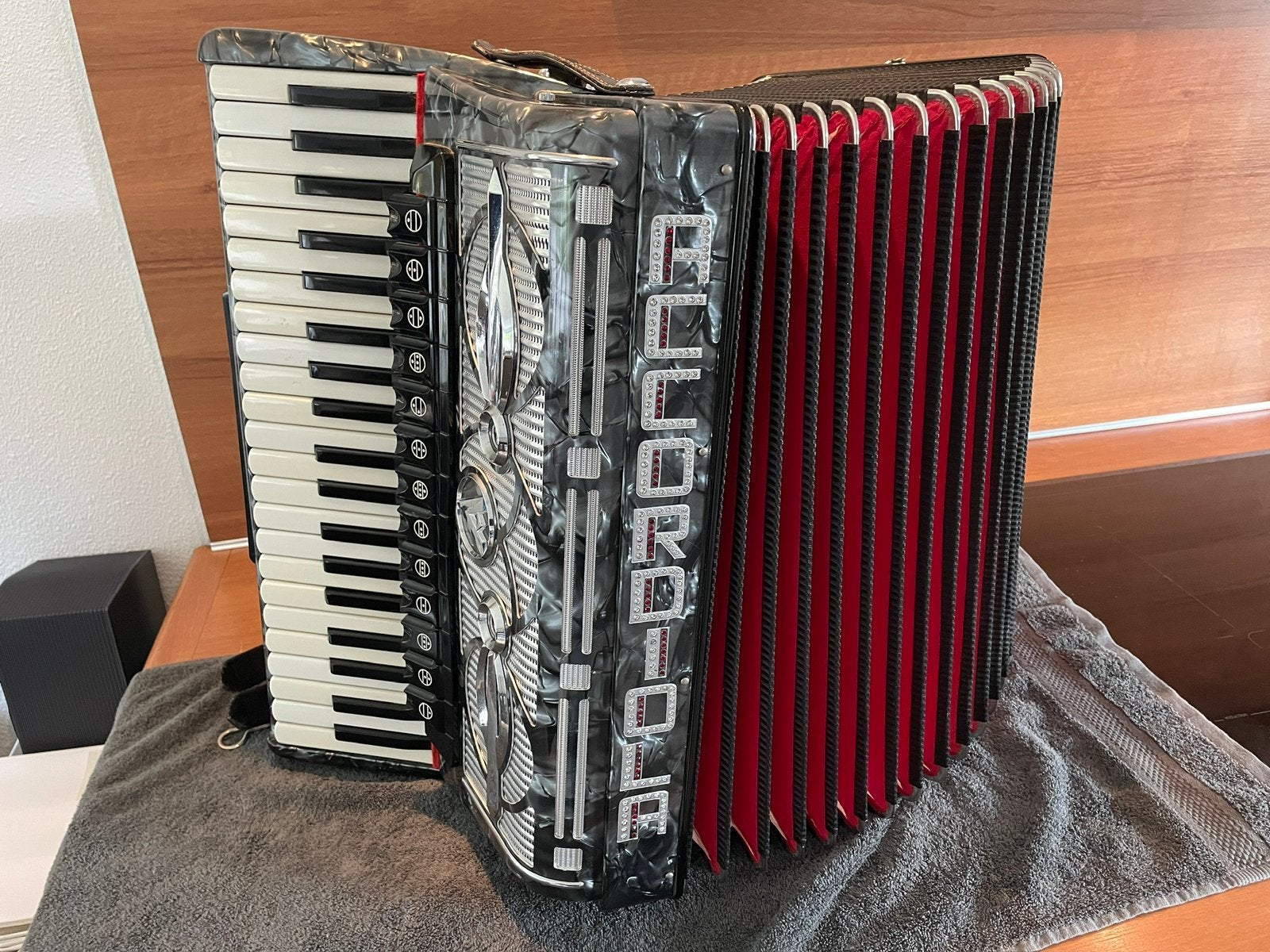ACCORDIOLA Super Manon Pianoklavier. 5 korig, 120 bassen,, Muziek en Instrumenten, Ophalen, Gebruikt, 120-bas, Accordiola