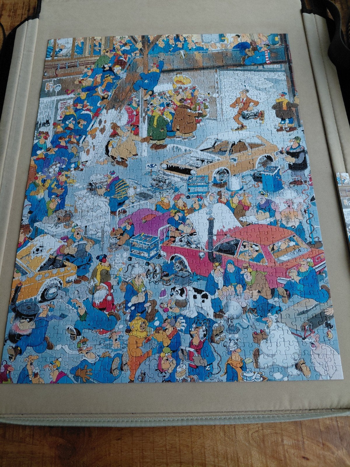 Foto 6 van Jan van Haasteren 950+ Comic Puzzel - The Assembly Line