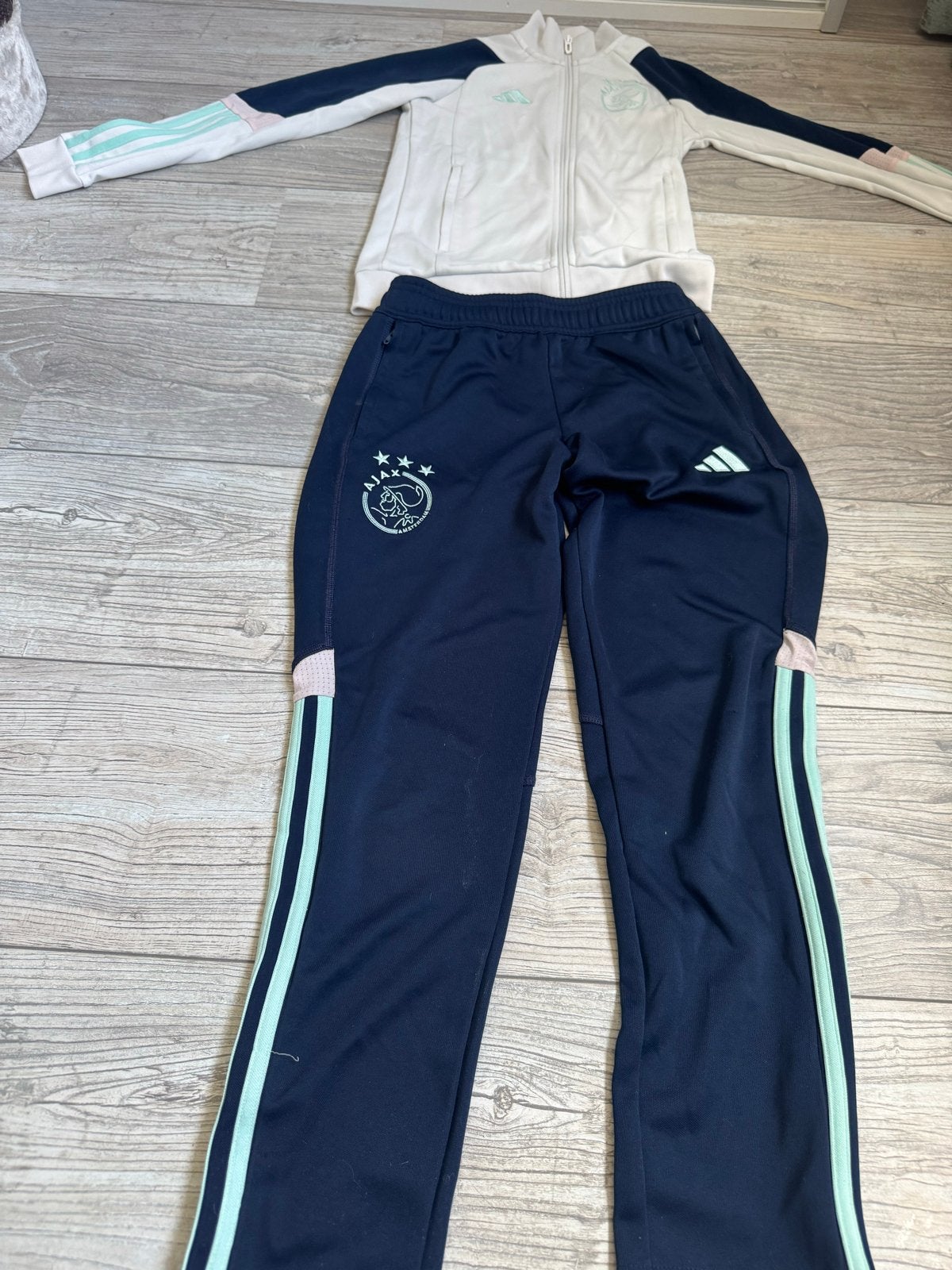 Adidas Ajax trainingspak maat 140, Ophalen of Verzenden, Zo goed als nieuw, Jongen of Meisje, Setje