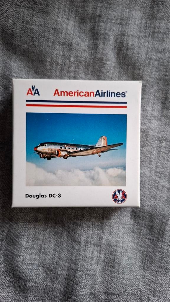 Herpa 1:500 American Airlines DC3, Verzamelen, Ophalen of Verzenden, Zo goed als nieuw, Schaalmodel