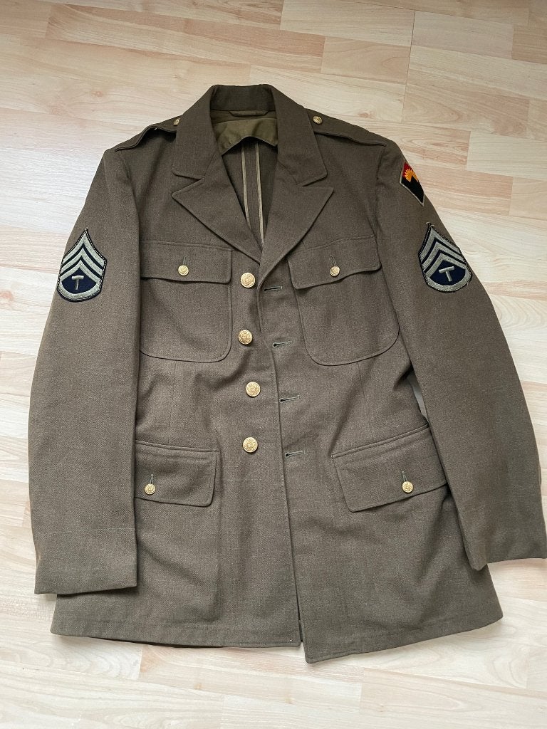 WW2 US, jassen, Class A's, enlisted maat 37R t/m 42S, Ophalen of Verzenden, Landmacht, Amerika, Kleding of Schoenen
