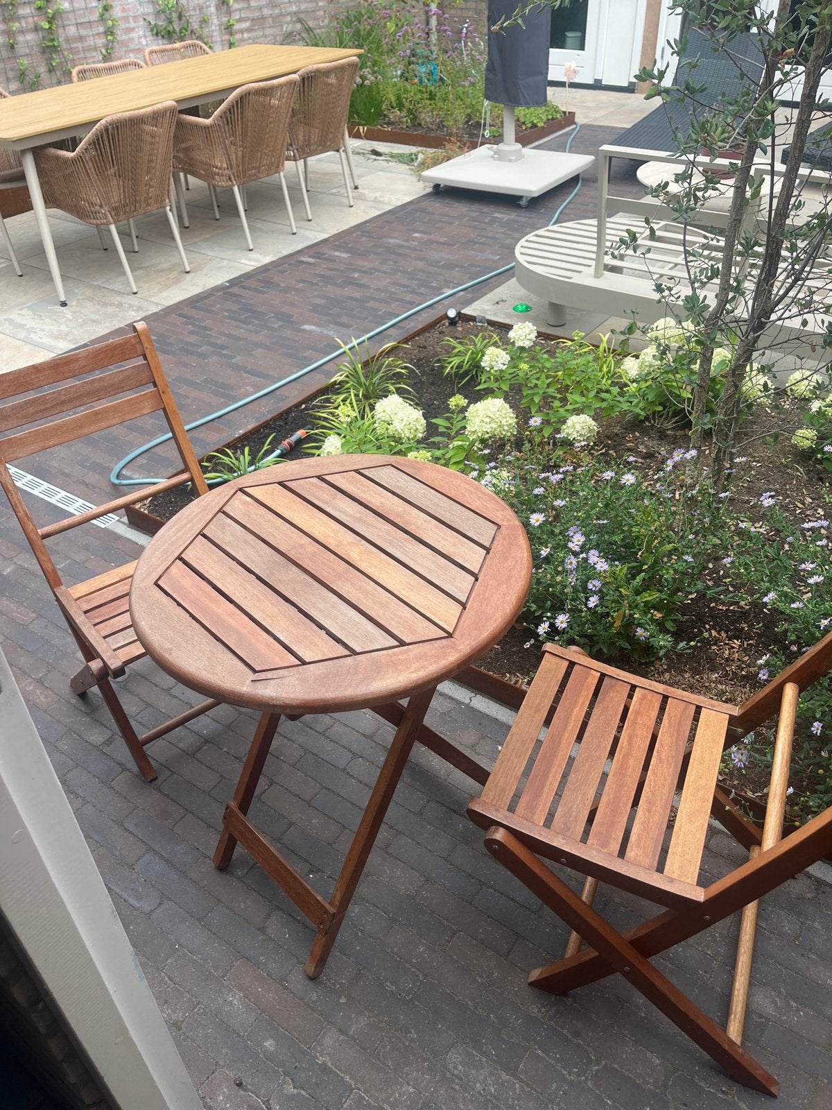 Inklapbare houten tuinset: tafel en 2 stoelen, Ophalen, Gebruikt, Rond, Hout