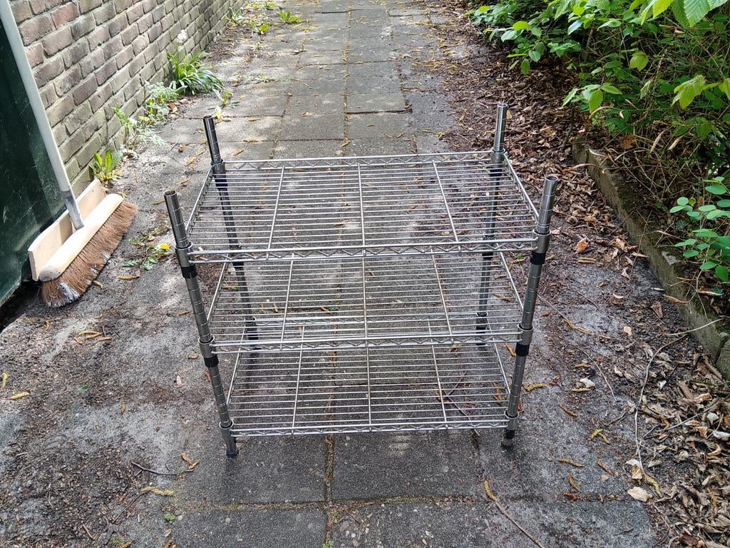 Metalen stellingkastje met 3 planken. Verstelbaar, Huis en Inrichting, Ophalen