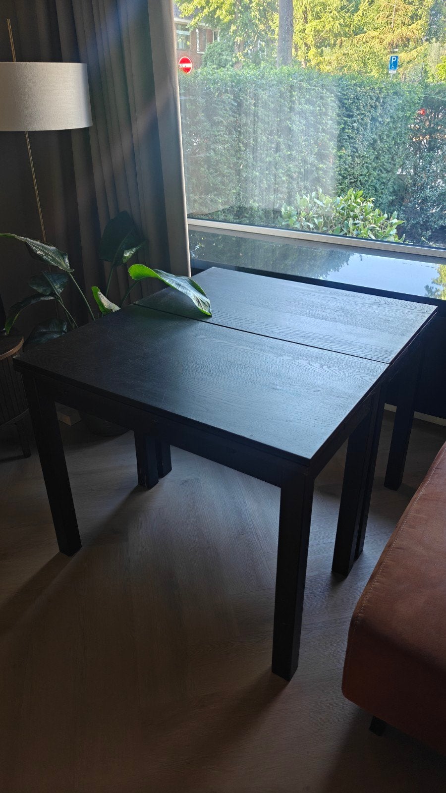 GRATIS: Zwarte eettafel, uitschuifbaar, Huis en Inrichting, Ophalen, Gebruikt, 100 tot 150 cm, 50 tot 100 cm