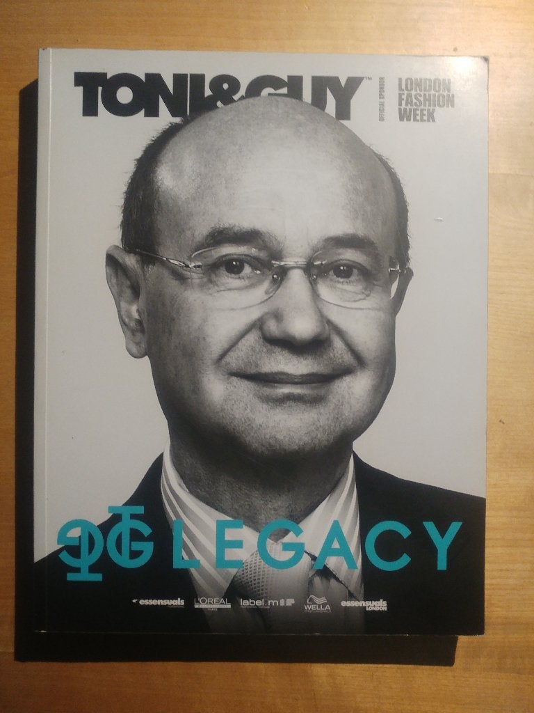 TONI&GUY Legacy Look Book (2018/19), Ophalen of Verzenden, Zo goed als nieuw, Overige onderwerpen