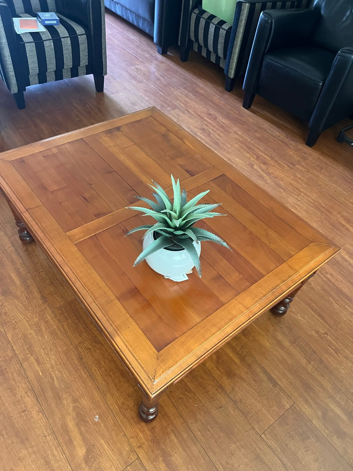 Vintage Salontafel van Kersenhout, Huis en Inrichting, Tafels | Salontafels, Ophalen, 100 tot 150 cm, 50 tot 100 cm, Zo goed als nieuw