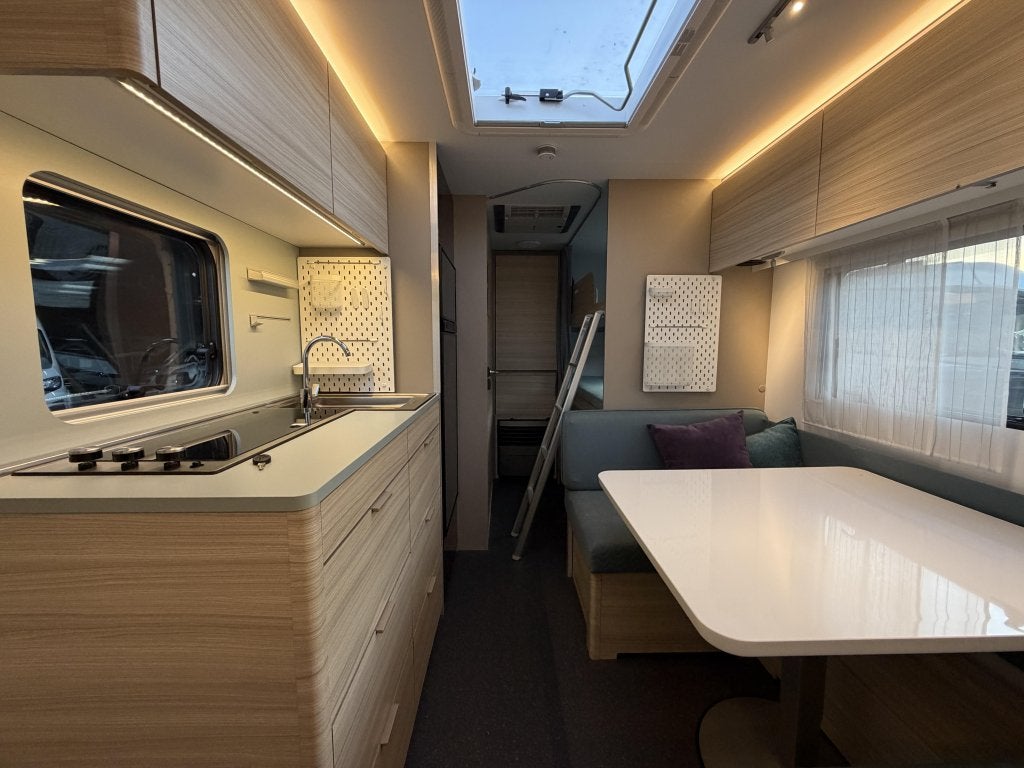 Adria Altea 552 PK Truma Mover- Airco-STAPELBEDDEN-2022, Bedrijf, Adria