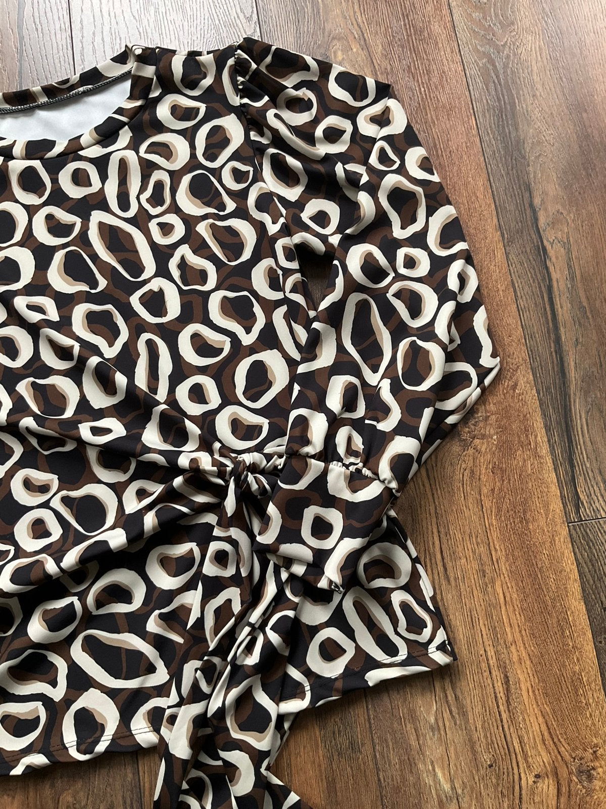 Nieuw! Blouse, top, zwart bruin ecru, mooie print, maat M, Ophalen, Nieuw, Maat 38/40 (M), Zwart