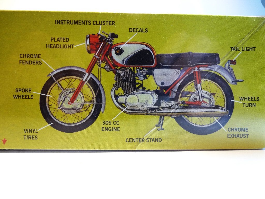 Honda CB77 uit 1965 Bouwdoos nog fabrieksgeseald !, Overige merken, Verzenden, Nieuw, Groter dan 1:32
