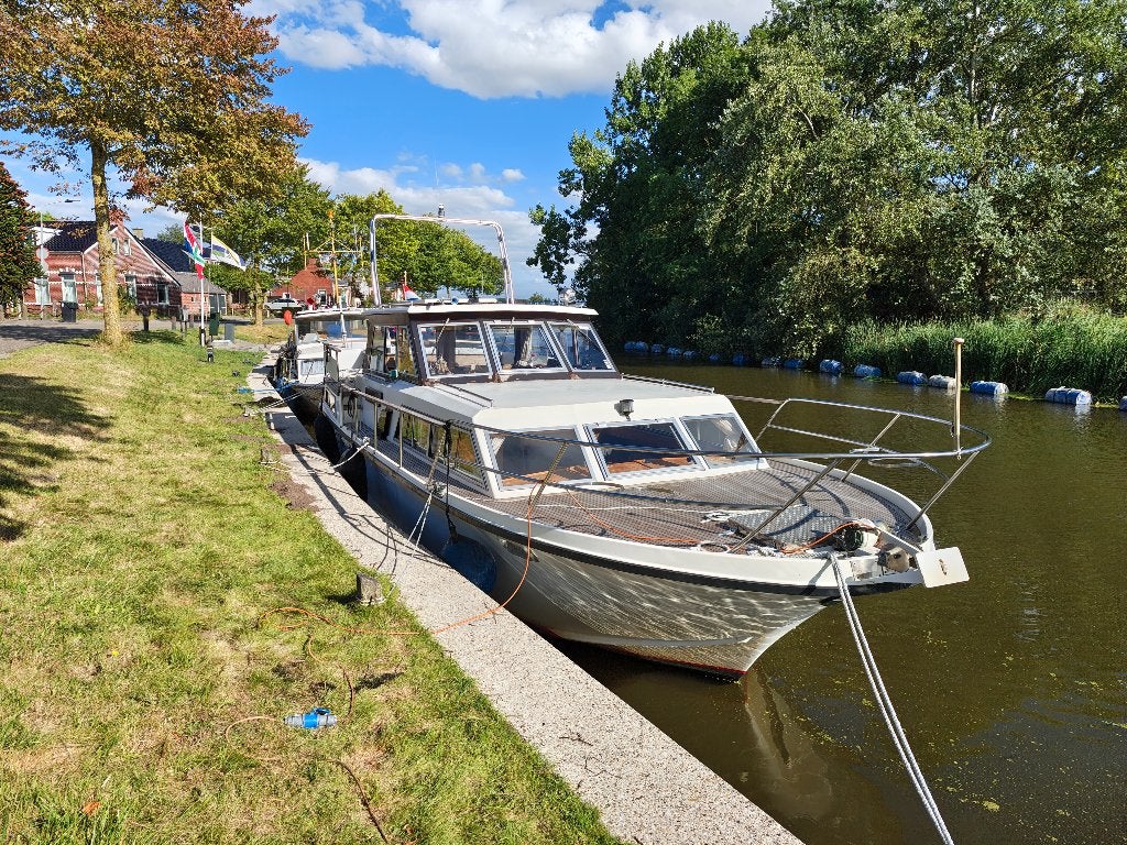 Bützfleth 1000 AK, Watersport en Boten, Gebruikt, Binnenboordmotor, Diesel, Kruiser
