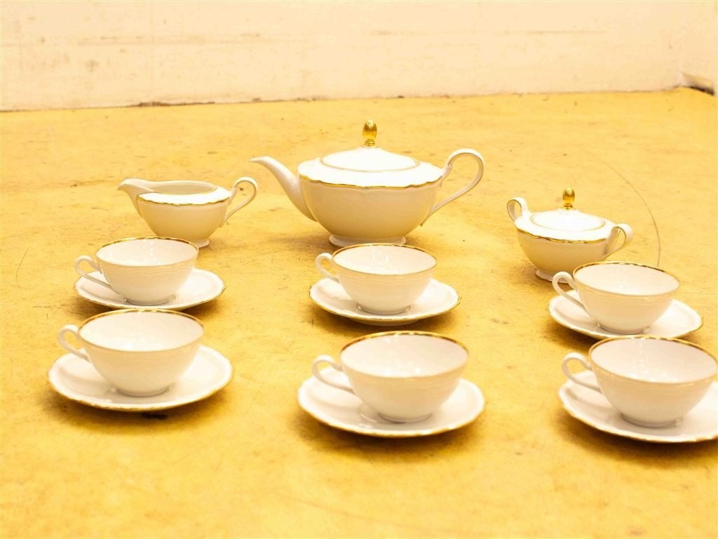 17 delig Eichenbach balmortel porseleinen koffieservies 3778, Gebruikt, Ophalen of Verzenden, Bord(en), Wedgwood