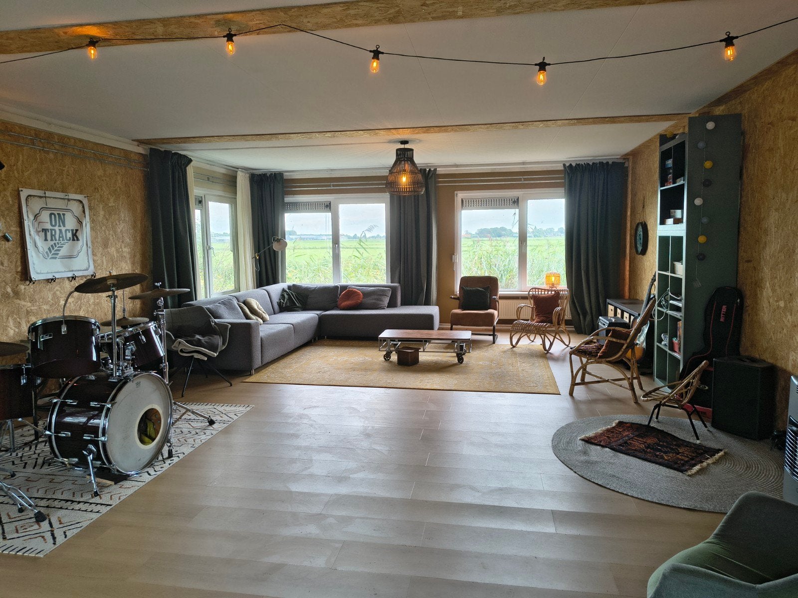 Woonunits, De Meeuw, 180 m2, evt te splitsen, Ophalen