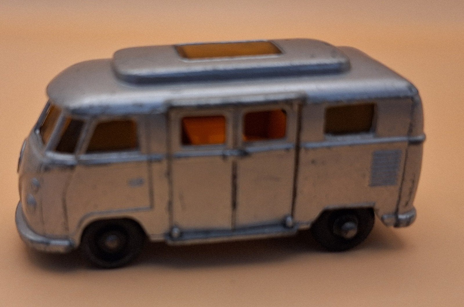 Matchbox Volkswagen Camper No: 34 - Vintage Speelgoedauto, Hobby en Vrije tijd, Modelauto's | Overige schalen, Ophalen of Verzenden