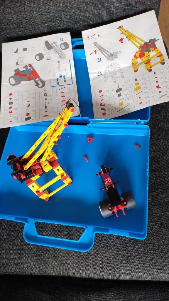 constructiespeelgoed met handleidingen en koffer, Ophalen of Verzenden, Gebruikt, K'nex