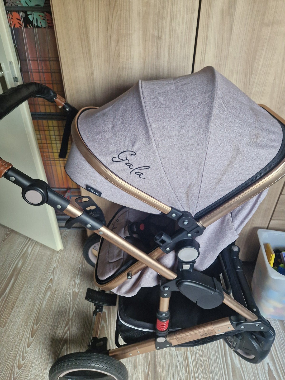 Moni Gala kinderwagen rosé, Ophalen, Overige merken