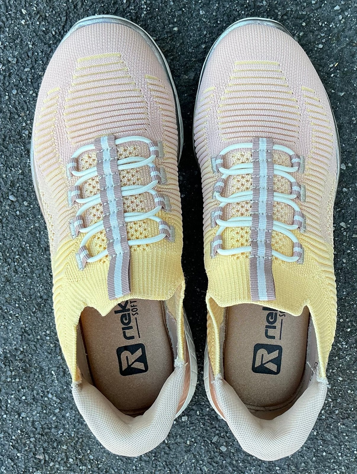 Damesschoen Rieker soft.     ( Maat 36 )hands free, Ophalen, Nieuw, Sneakers of Gympen