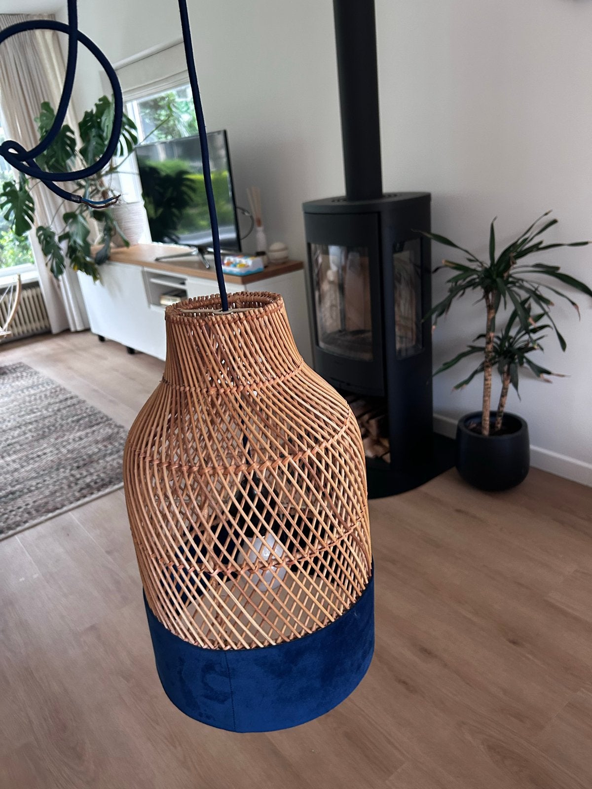 Hanglamp Raw Materials - Rotan met blauw fluweel, Ophalen, Zo goed als nieuw, Overige materialen, Minder dan 50 cm