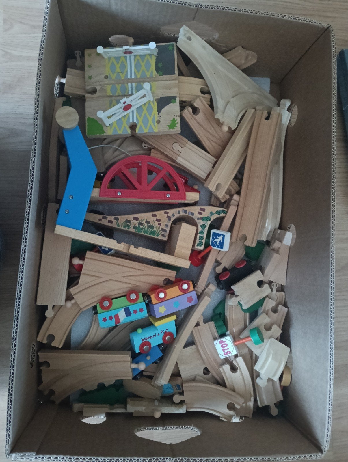 Houten trein met rails, Ophalen of Verzenden