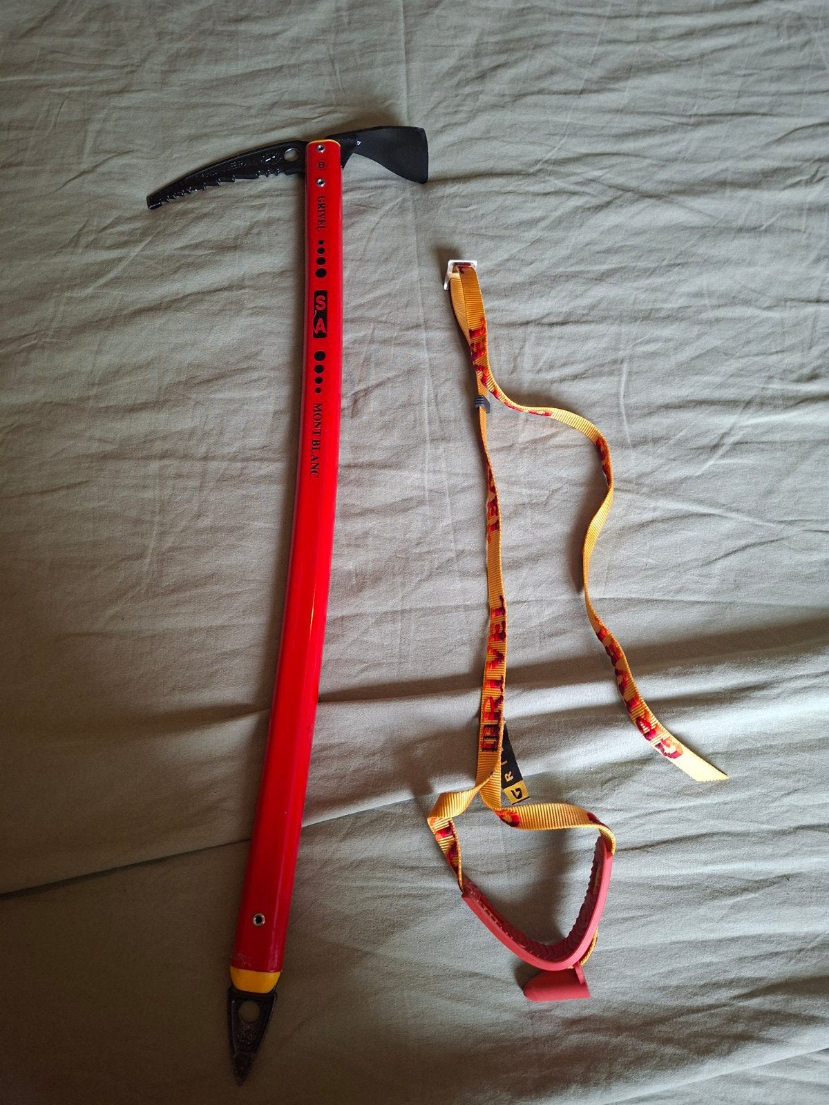 Grivel Mont Blanc Nepal pickel 67cm - Zo goed als nieuw, Ophalen of Verzenden, Zo goed als nieuw