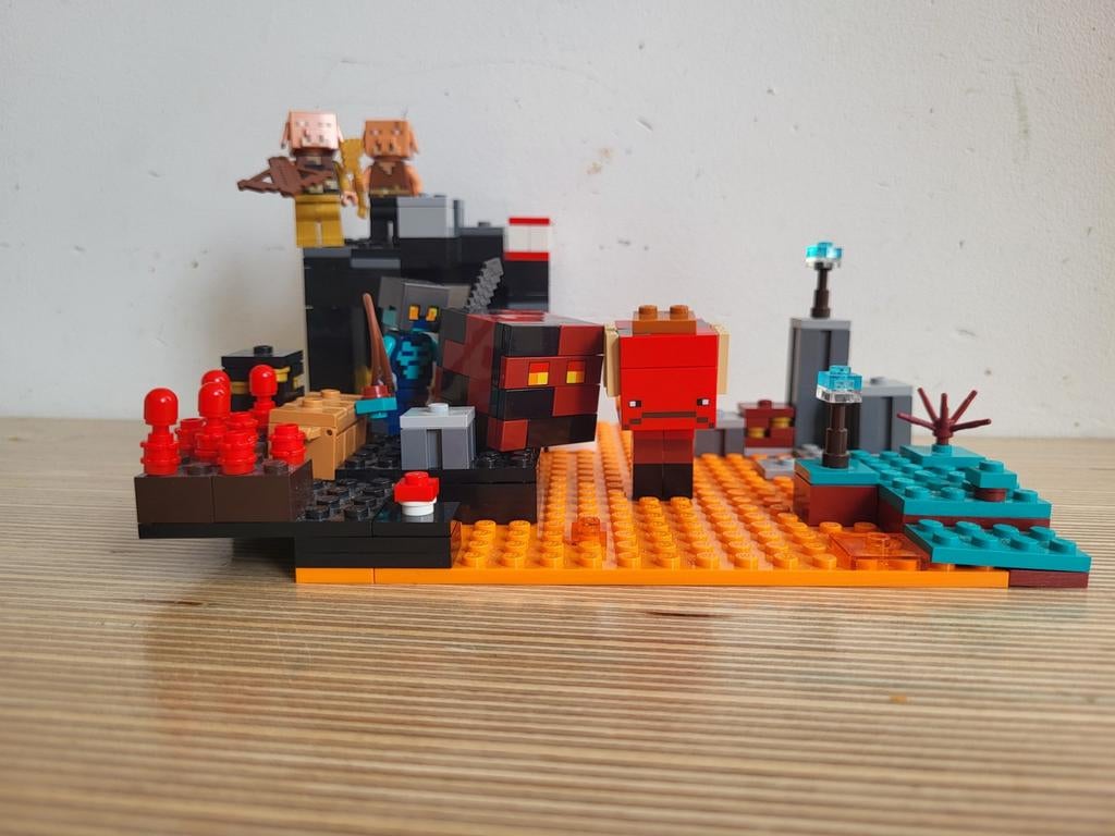 LEGO Minecraft 21185 De Netherbastion, Gebruikt, Minecraft, Lego, Ophalen of Verzenden