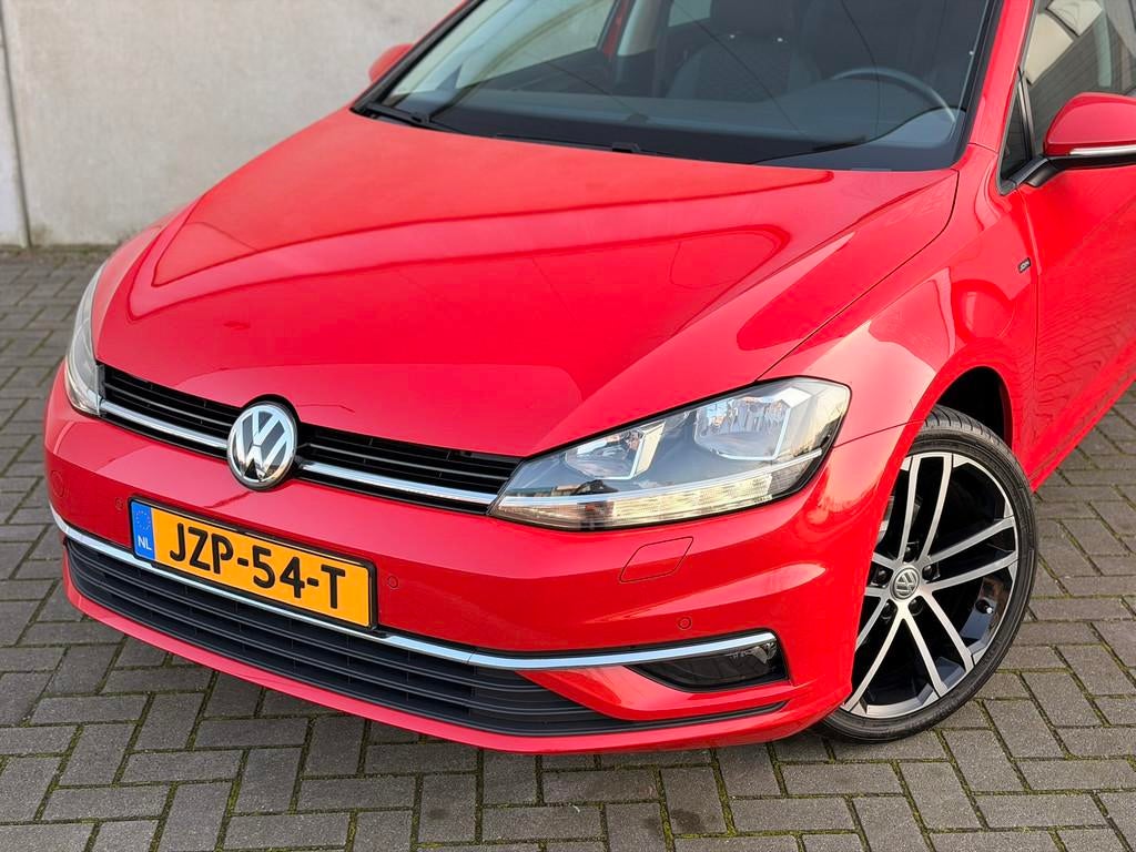 Volkswagen Golf 1.0 TSI Navi CarPlay ACC Clima Stoelverw 18', Stof, Bedrijf, Handgeschakeld, Golf