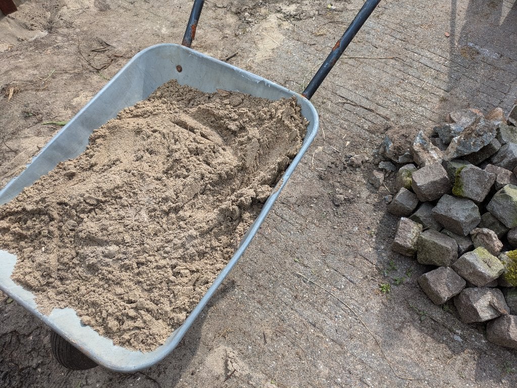 Gratis zand af te halen (ca. 3 a 4 kuub), Ophalen, Gebruikt, Ophoogzand