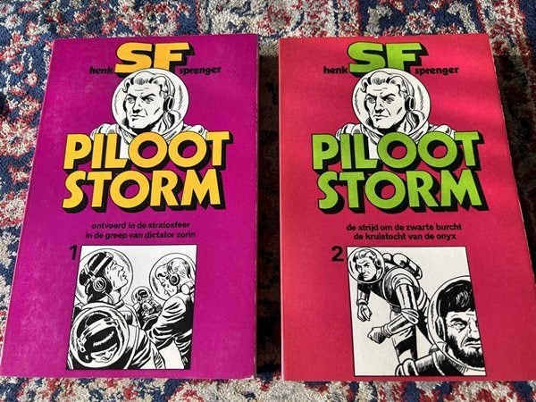Piloot Storm. Deel 1 en 2.. Henk Sprenger. Skarabee, Henk Sprenger, Ophalen of Verzenden, Zo goed als nieuw, Meerdere stripboeken