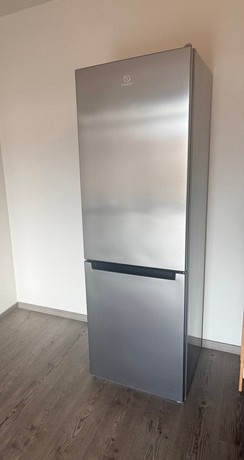 Indesit LI8 S2E S Koel-vriescombinatie, Witgoed en Apparatuur, Koelkasten en IJskasten, Ophalen, 200 liter of meer, 160 cm of meer