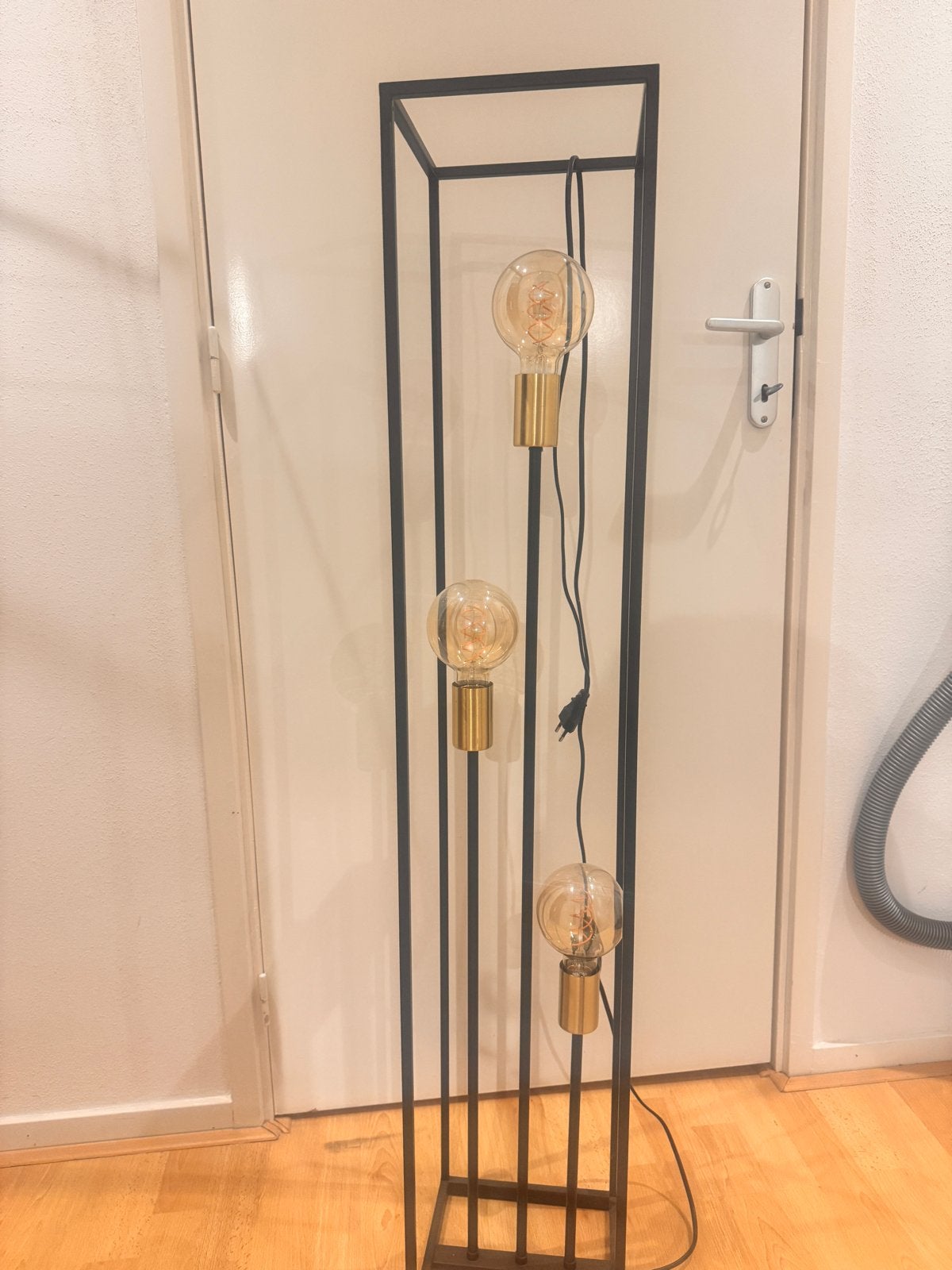 Moderne staande lamp met 3 Edison gloeilampen, Zo goed als nieuw, Metaal, 150 tot 200 cm, E27 (groot)