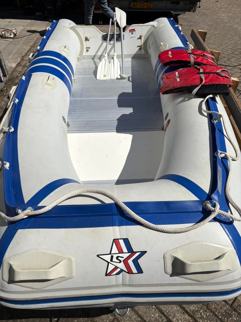 Rubber boot met inklapbare bodem, Watersport en Boten, Rubberboten, Zo goed als nieuw, Overige materialen, Benzine, Ophalen of Verzenden