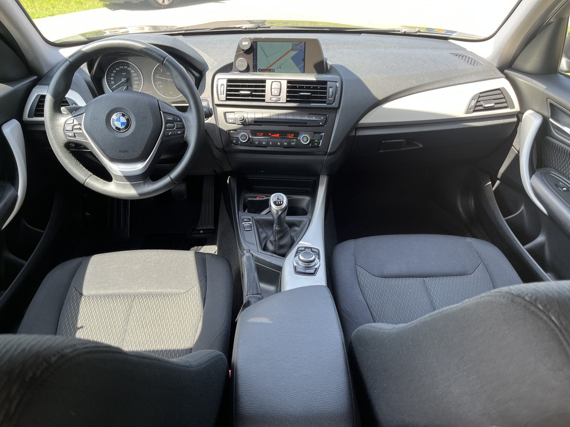 BMW 1-serie 116i EDE Executive 136PK / Meeneemprijs / Let op, 1-Serie, Gebruikt, 4 cilinders, Automatische klimaatregeling