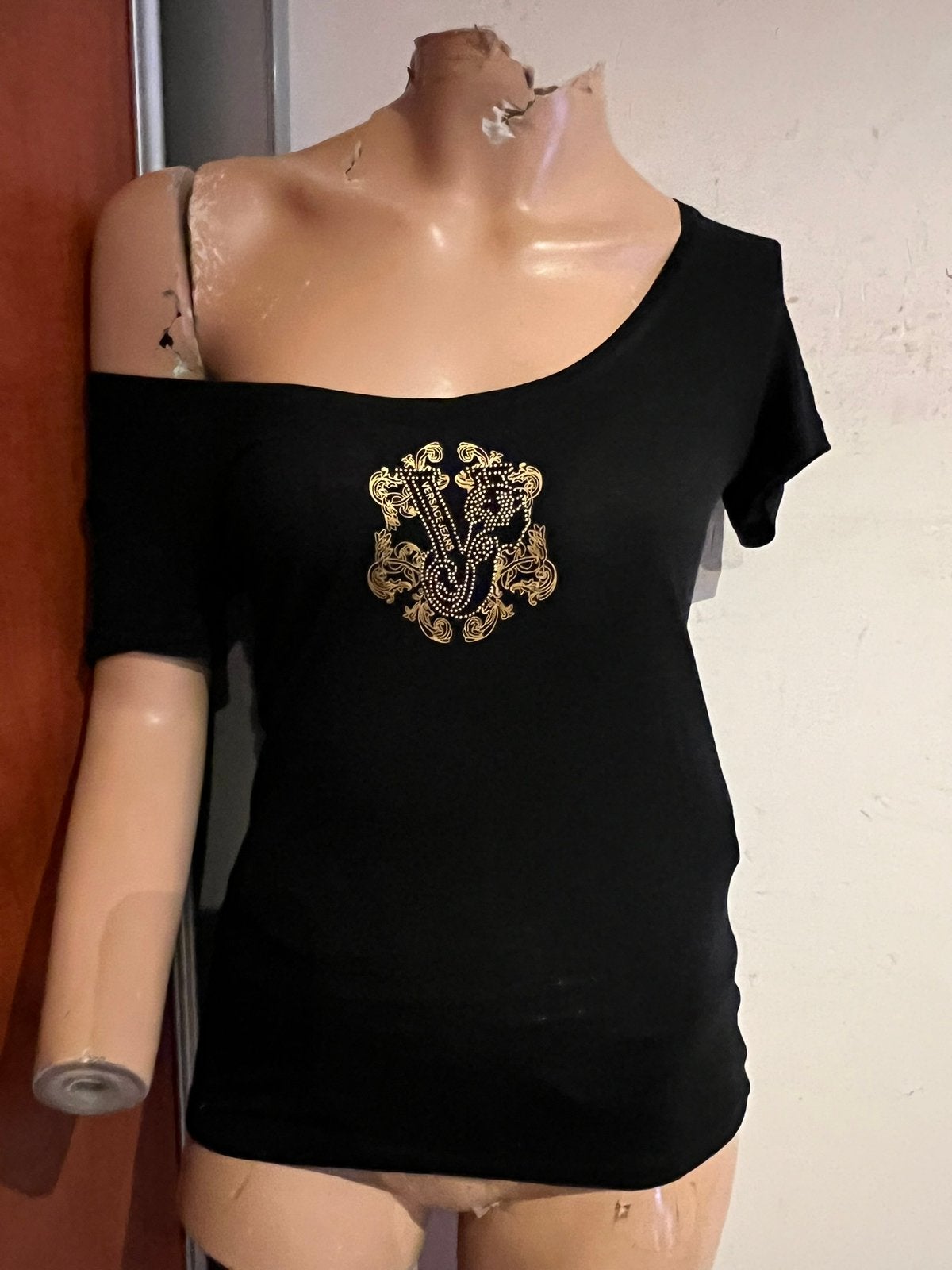 Versace  T-shirt Zwart met Gouden Opdruk XS origineel zgan, Zwart, G, Ophalen of Verzenden, Zo goed als nieuw