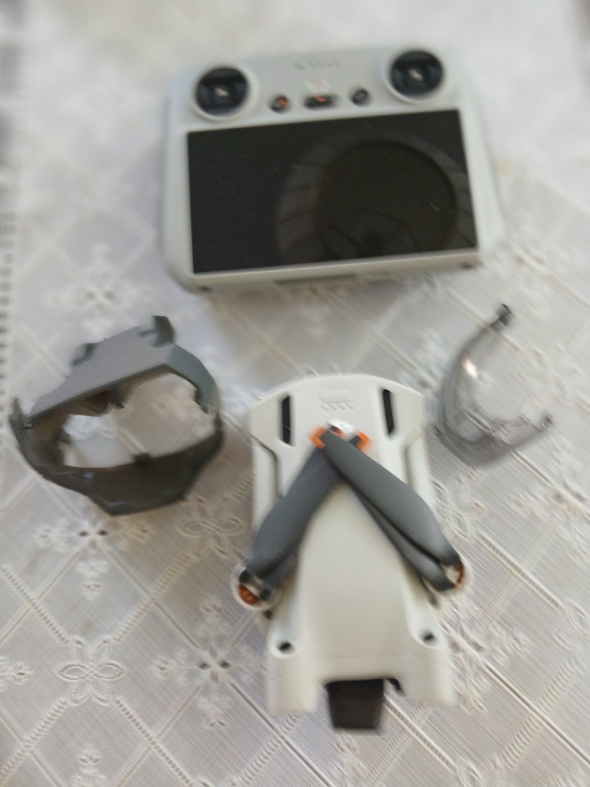 DJI Mini 3 pro Fly more combo, Audio, Tv en Foto, Cameradrone, 5 tot 10 kilometer, Zo goed als nieuw, 15 tot 30 minuten