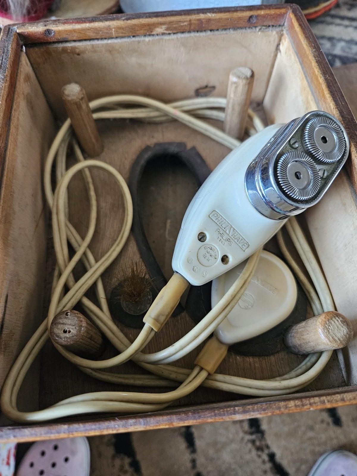 Vintage Philips Philishave 7743 Scheerapparaat in Houten Doo, Ophalen of Verzenden, Gebruikt, Scheren en Epileren