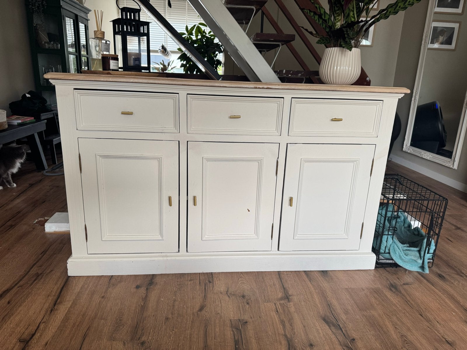 Custom geschilderde Teak kast - Feather beige & whitewash, Ophalen, Gebruikt, 100 tot 150 cm, Teakhout