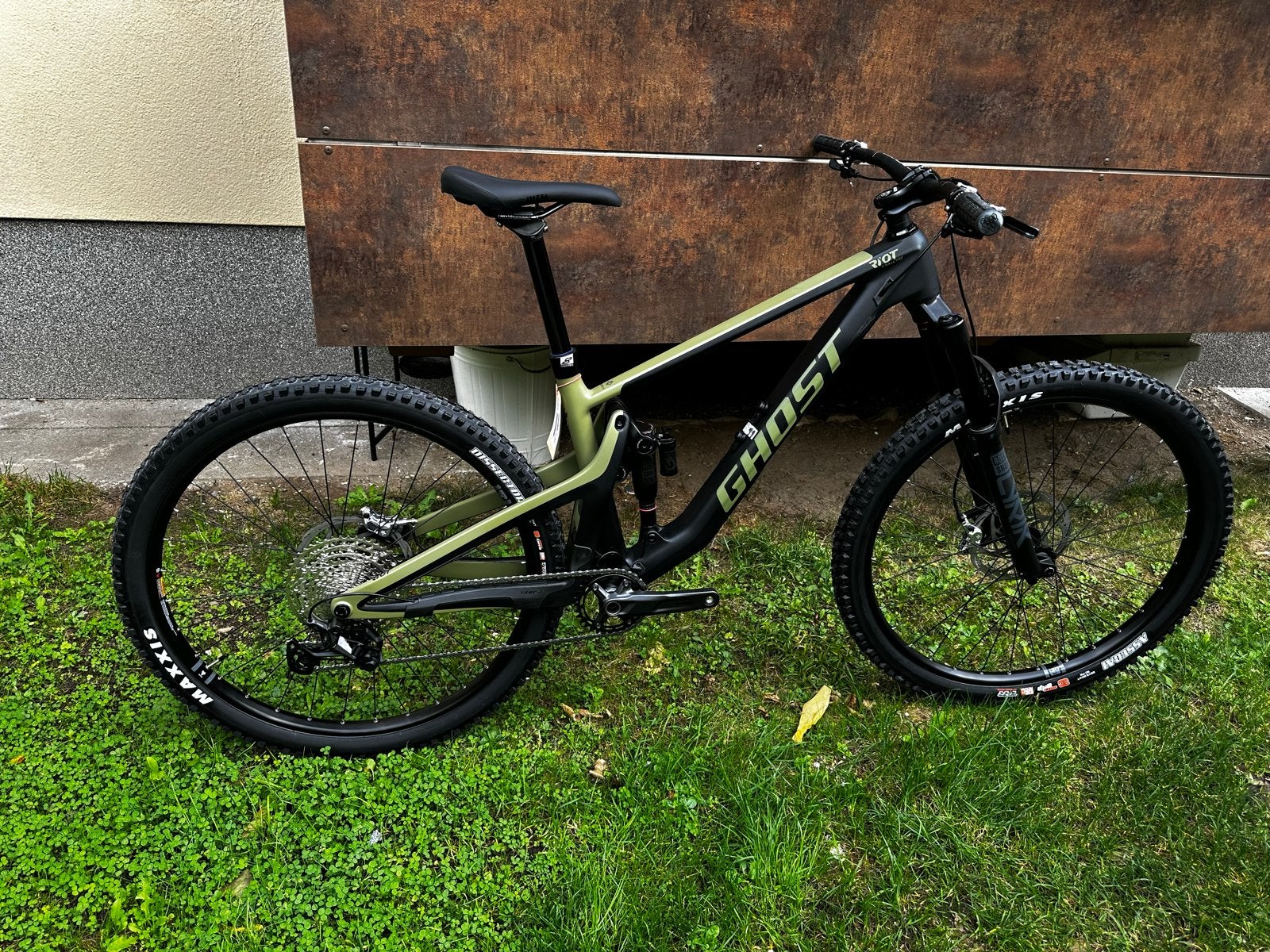 Ghost Riot Full Party Full Carbon Mountainbike - Nieuw 2025, Fietsen en Brommers, Fully, Nieuw, Schijfrem, Ophalen