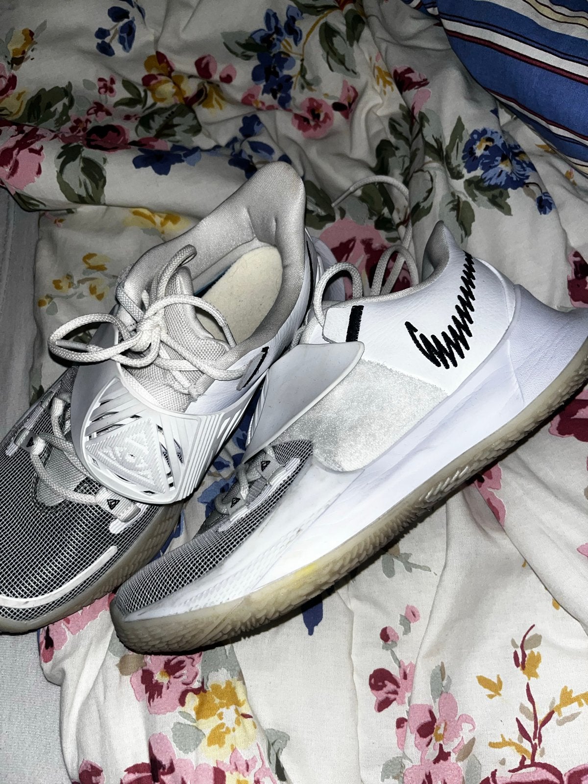 Nike Kyrie Flytrap 3 sneakers - Wit/Zwart, Ophalen of Verzenden, Gedragen, Wit, Sneakers of Gympen