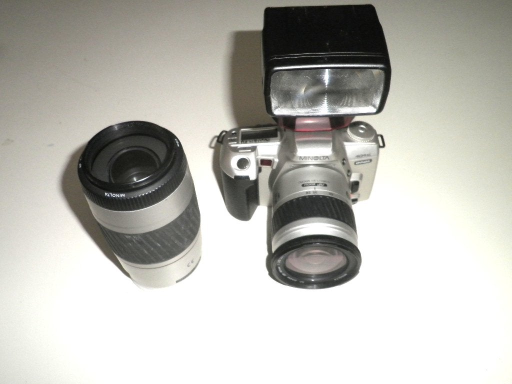 minolta dynax 404i 28-80  en 75-300mm en flitser3500xi, Ophalen of Verzenden, Gebruikt, Spiegelreflex, Minolta