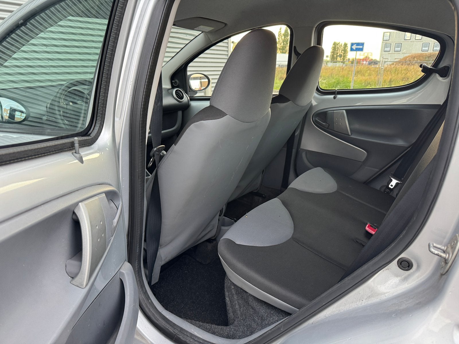 Foto 15 van Peugeot 107 NAP |APK | KLEIN BEURT | CARPLAY | LAGE KM |5dr