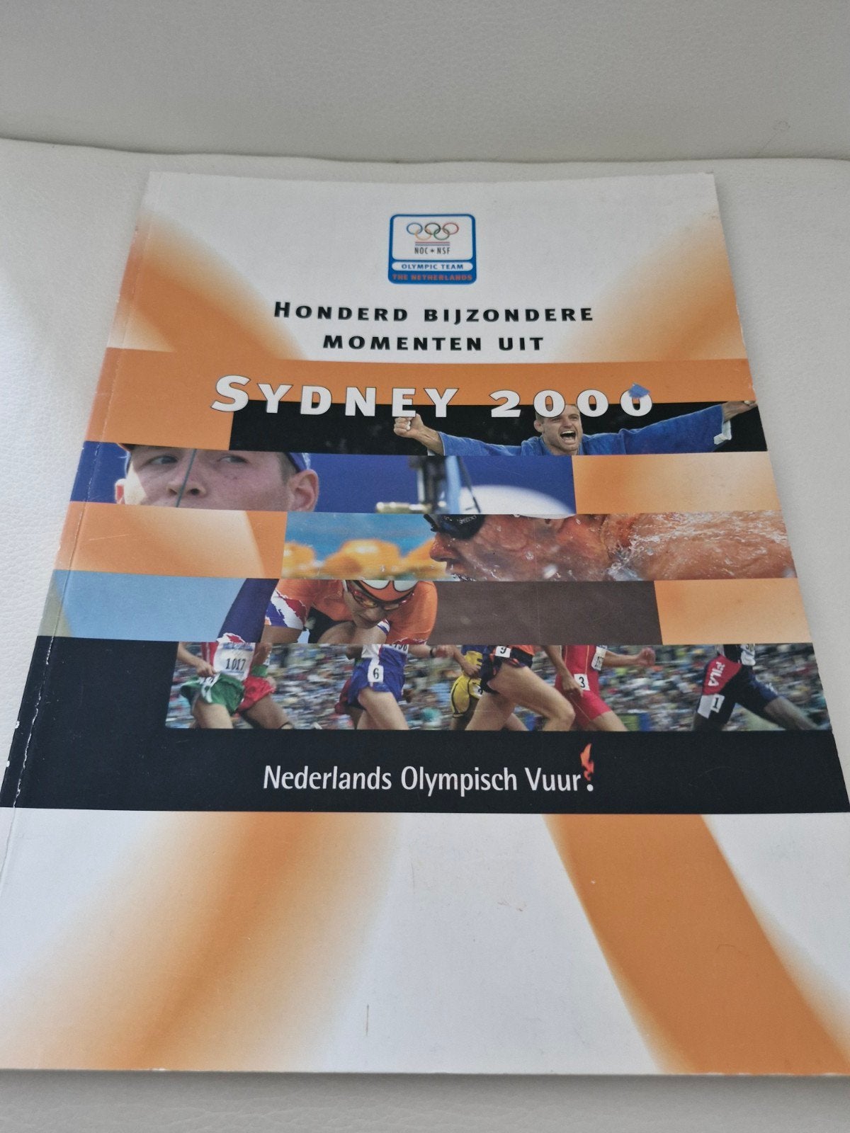 Honderd Bijzondere Momenten uit Sydney 2000, Ophalen of Verzenden, Gelezen, Onbekend, Overige sporten