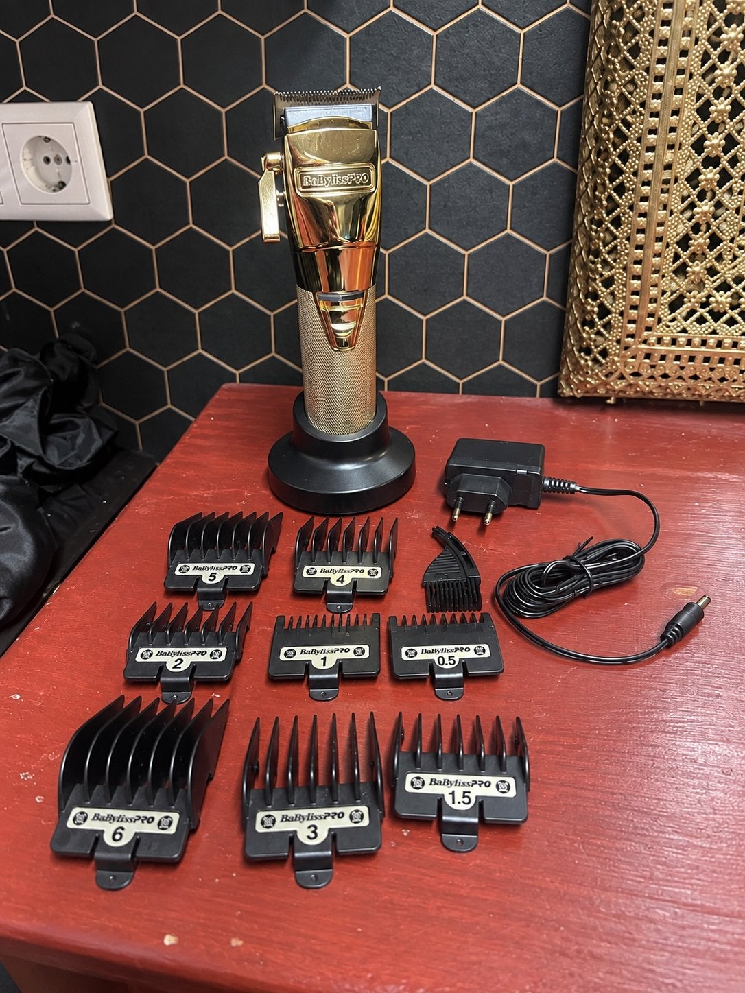 BaBylissPRO GoldFX Tondeuse Complete Set Opzetkammen & Lader, Ophalen of Verzenden, Zo goed als nieuw