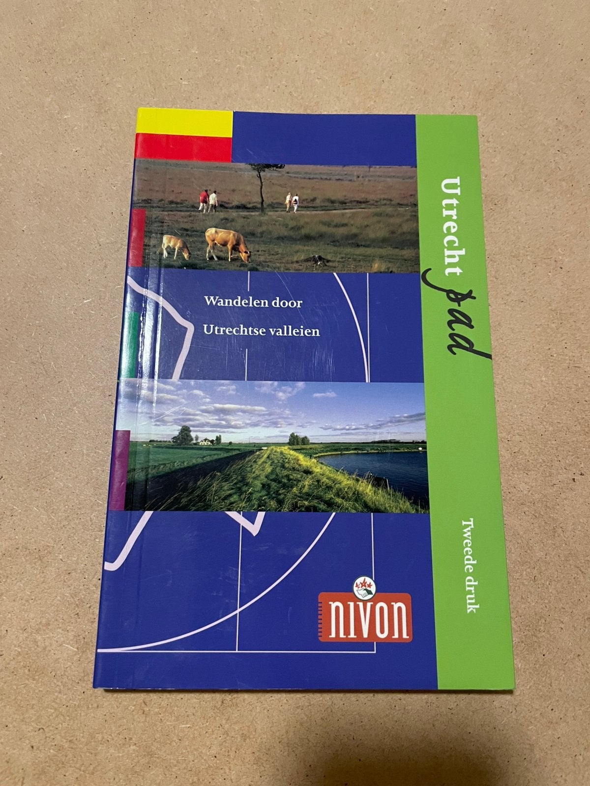 wandelgids Utrechtpad nivon LAW 13 streekpad 163 km 2003, Boeken, Ophalen of Verzenden, Gelezen, Benelux, Fiets- of Wandelgids