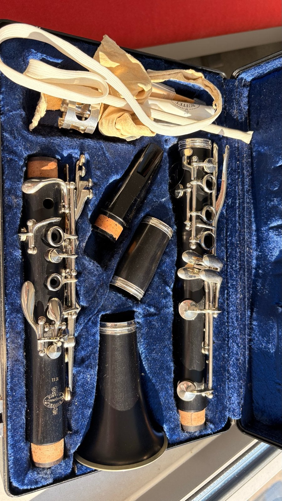 Buffet Crampon E11 Bes-klarinet met koffer, Muziek en Instrumenten, Zo goed als nieuw, Met koffer, Hout, Ophalen