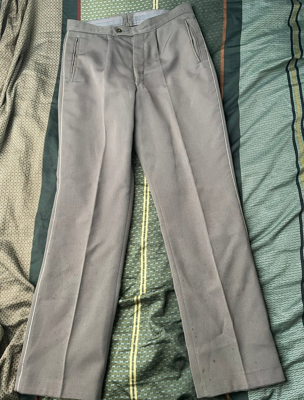Oost Duitse NVA broek 1975, Verzamelen, Militaria | Algemeen, Ophalen of Verzenden, Landmacht, Duitsland, Kleding of Schoenen