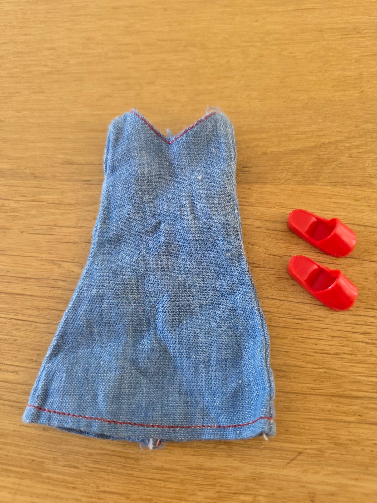 Sindy Barbie vintage kledingsetje, Ophalen of Verzenden, Gebruikt, Kleertjes